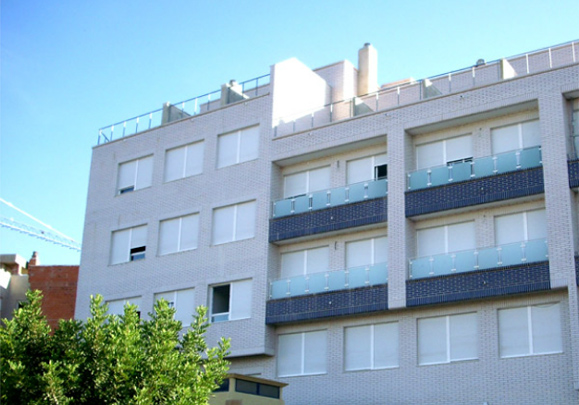 Edificio en Villamarchante (Valencia), 97 viviendas en la calle Antonio Sanchez Quirant Edificio en Villamarchante (Valencia), 97 viviendas en la calle Antonio Sanchez Quirant